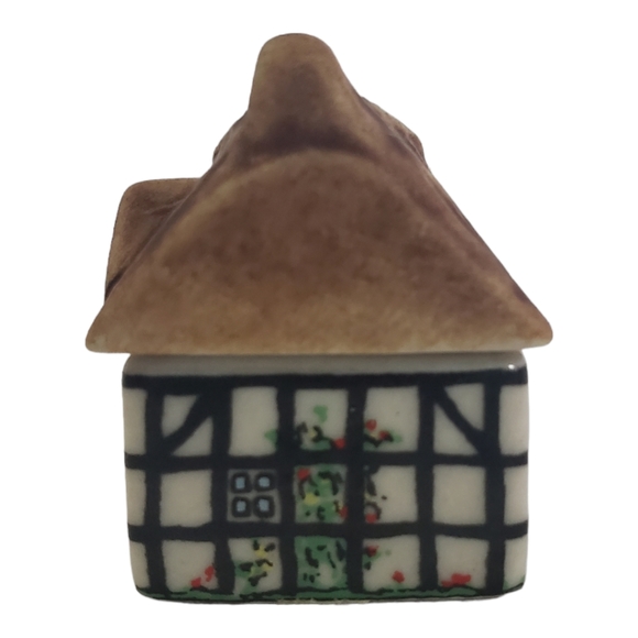 Wade England Figurines Whimsey On Why Pump Cottage #1 - Picture 3 of 9